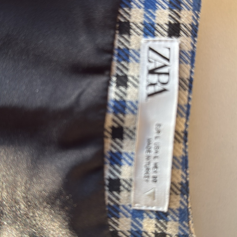 Zara - Picture 6 of 6